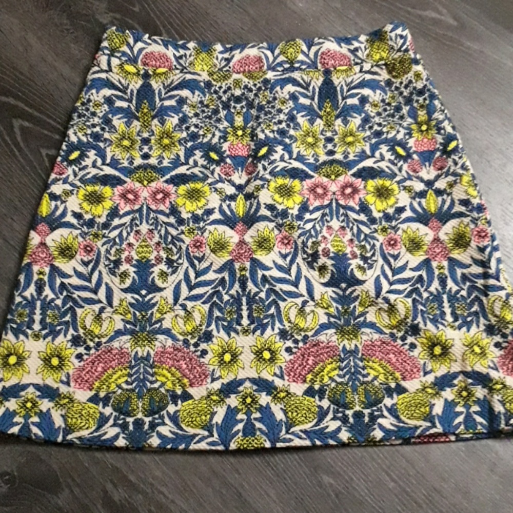 mini skirt